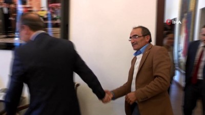 diyalog -  Vali Yavuz, ilk kez vali gören adamı makamında ağırladı Videosu