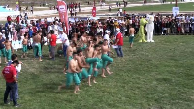 yagli guresler - 'Kırkpınar'dan Gürpınar'a Ulusal Yağlı Güreş Festivali' - VAN Videosu