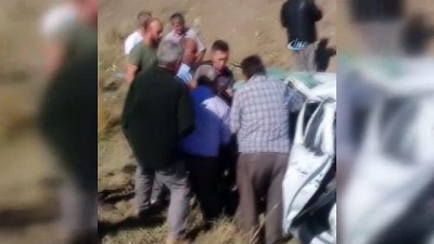 hastane - Otomobil şarampole yuvarlandı: 4 ölü  Videosu