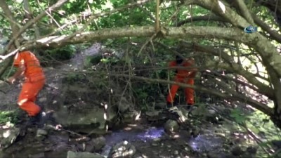 komando -  Minik Evrim, mağarada da bulunamadı Videosu