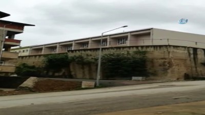 istinat duvari -  Ordu'da lisenin istinat duvarı böyle çöktü  Videosu