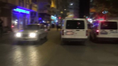 hastane -  Suriyeli iki grup arasında bıçaklı kavga: 1 ölü, 1 yaralı  Videosu