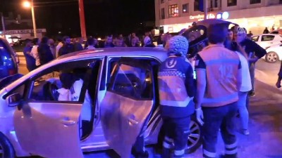 kirim - Minibüs ile otomobil çarpıştı: 11 yaralı - DÜZCE Videosu