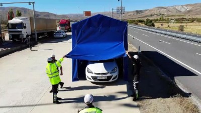 kural ihlali - Sürücüler trafik kurallarını 'yaşam tüneli'nde öğreniyor - ERZİNCAN Videosu