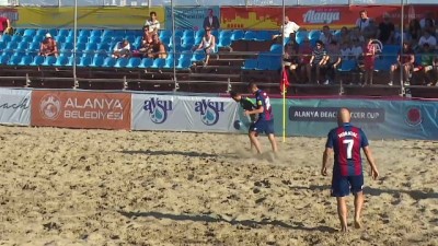 ispanya - 2018 Uluslararası Plaj Futbolu Kupası'nda Lokomotiv şampiyon oldu - ANTALYA Videosu
