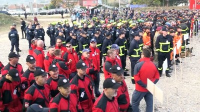 tarafsizlik - NATO Genel Sekreteri Stoltenberg Sırbistan'da - BELGRAD  Videosu