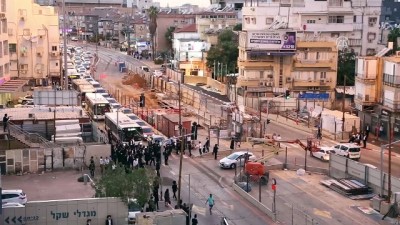 oturma eylemi - İsrail polisinden Ultra-Ortodoks Yahudilerin gösterisine müdahale Videosu