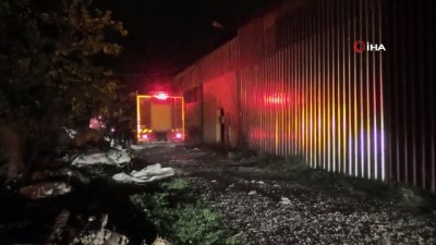 itfaiye araci -  Hatay'da plastik boru fabrikasında yangın  Videosu