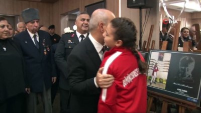 dusunur -  Vatandaşlar Ata’ya olan sevgisini, sergiye taşıdı  Videosu