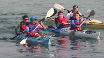 engelli genc - Görme engelli iki genç kanoyla İzmir Körfezi'ni geçti  Videosu