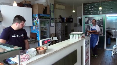 ogretmenlik - Dede mesleği börekçilik için öğretmenlikten vazgeçti - ÇANAKKALE  Videosu