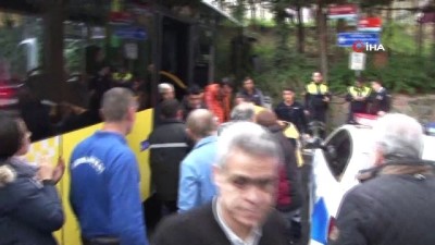 belediye otobusu -  Beşiktaş'ta kontrolden çıkan otobüsünün kayma anı kamerada  Videosu