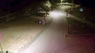 tekel bayisi - Gasp şüphelileri kaçtıkları aracın plakasını bantla değiştirmişler - ADANA  Videosu