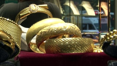 sahte urun -  Kuyumcular sahtecilerle Whatsapp grubuyla mücadele ediyor  Videosu