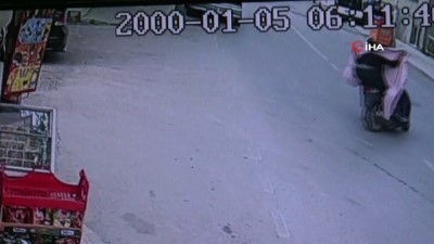 hirsizlar yakalandi -  Çaldıkları televizyonları motosikletle taşıyan hırsızlar yakalandı...Çalıntı motosikletle çalıntı televizyon sevkiyatı kamerada Videosu