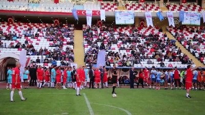 'Futbolun Efsaneleri Gençlerle Buluşuyor' projesi - ANTALYA