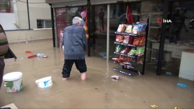 kanal a -  Reyhanlı'da şiddetli yağış ev ve iş yerlerini sular altında bıraktı  Videosu