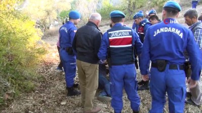 yon tabelasi -  Yoldan çıkan öğrenci servisi 150 metrelik şarampole devrilip yan yattı: 3 yaralı  Videosu