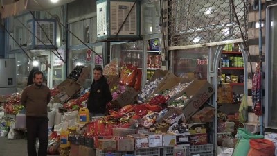 serbest piyasa - Nahçıvan'dan günlük alışveriş için İran'a geçiyorlar  Videosu