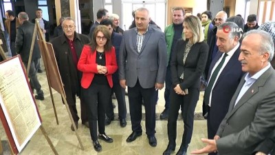  61 yıl önce Atatürk Üniversitesi’nin açılışının yapıldığı altın makasla serginin açılışı yapıldı