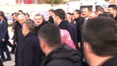  Cumhurbaşkanı Erdoğan Başakşehir Merkez Camii'nde incelemelerde bulundu