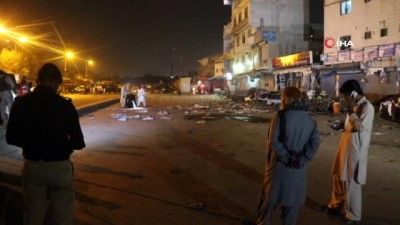 guvenlik gucleri -  Pakistan’da bombalı saldırı: 2 ölü, 10 yaralı  Videosu