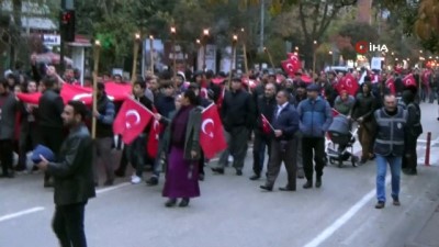 insanlik sucu -  İnegöl'de sessiz tepki  Videosu