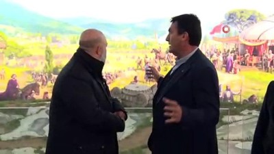 zaman tuneli -  Şehzade Osmanoğlu, Fetih Müzesi’nde duygulandı  Videosu