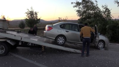 hiz denetimi - Kamyon radar aracına çarptı: 1 polis yaralı - KİLİS Videosu