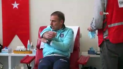 Başakşehir’den Kızılay’a kan bağışı 