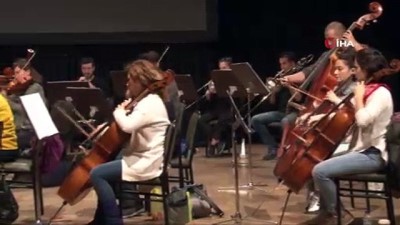 senfoni orkestrasi -  Film Festivali'nde özel gösterim ‘The Kid’ Videosu