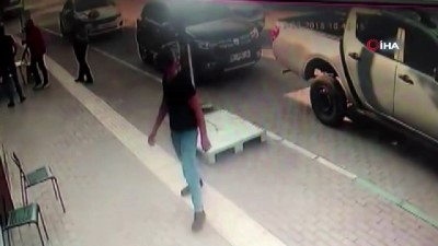 calisan emekli -  Gelin arabasıyla silahlı soygun yapmıştı iddianamesi tamamlandı  Videosu