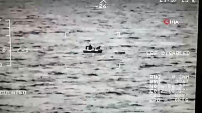  Mülteci teknesi battı: 1 ölü 