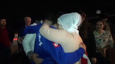 Şampiyon güreşçi Cengiz Arslan'a coşkulu karşılama - AYDIN 