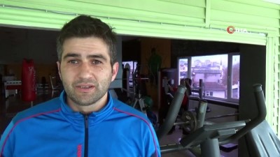 gumus madalya -  Görme engelli halterci 3 ayda hazırlandığı halter müsabakasında Türkiye ikincisi oldu  Videosu