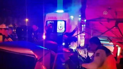 kirmizi isik - Kırmızı ışıkta duran tıra otomobil çarptı: 1 yaralı - MANİSA  Videosu