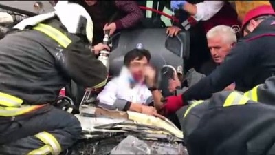 yolcu otobusu - Otobüs ile kamyon çarpıştı: 17 yaralı - MANİSA Videosu