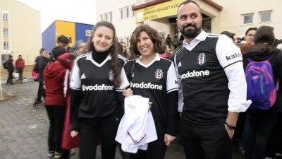 Beşiktaş'tan Ardahanlı öğrencilere 3 bin forma