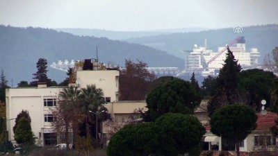 hippi - Dünyanın en büyük inşaat gemisi Çanakkale Boğazı'ndan geçti - ÇANAKKALE  Videosu