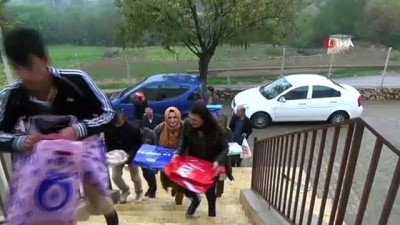 sevindik -  Ev kadınlarından köy okulu öğrencilerine destek  Videosu