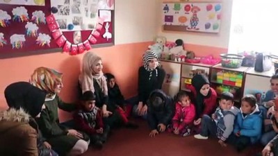 ogretmen adayi - 'Geleceğin kardelenleri' dağ köyündeki öğretmenleri unutmadı - IĞDIR Videosu