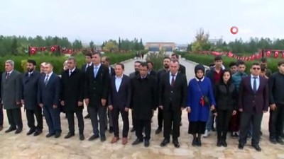 istiklal marsi -  Mardin şehit öğretmenlerini unutmadı  Videosu