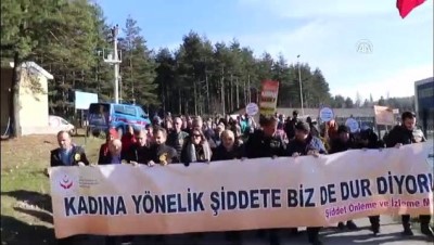 cevre temizligi - Kadına şiddete karşı yaylada yürüdüler - DÜZCE  Videosu