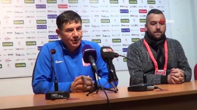 devre arasi - Balıkesirspor - Ümraniyespor maçının ardından Videosu