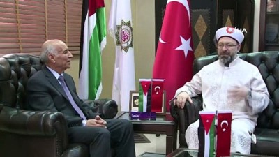 ilahiyat fakulteleri -  Diyanet İşleri Başkanı Erbaş: “Gençleri doğru bilgiyle donatmazsak terör örgütlerine bile üye olabiliyorlar”  Videosu