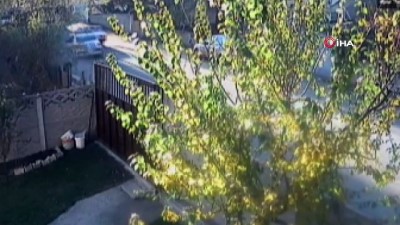 guvenlik kamerasi -  Polis aracının çarptığı 9 yaşındaki çocuk 22 gün sonra yaşamını yitirdi Videosu