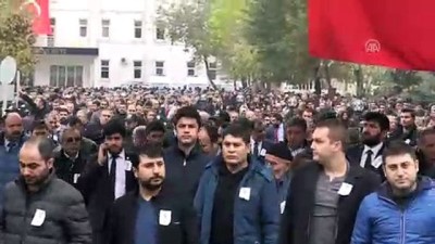 cenaze araci - Şehit polisin cenazesi memleketine uğurlandı - BATMAN  Videosu