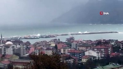 balik tezgahlari -  - Amasra’da fırtına hayatı olumsuz etkiledi  Videosu