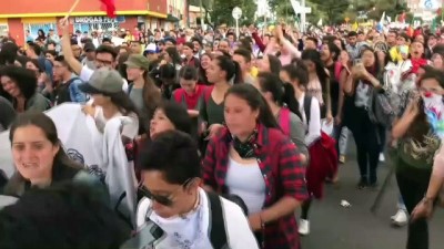 hukumet - Kolombiya'da hükümet karşıtı protesto  Videosu