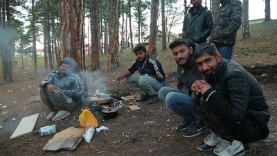 kacak gocmen - Avrupa Birliği'ne yasa dışı yollardan girmek için yeni bir göç rotası mı ortaya çıkıyor? Videosu